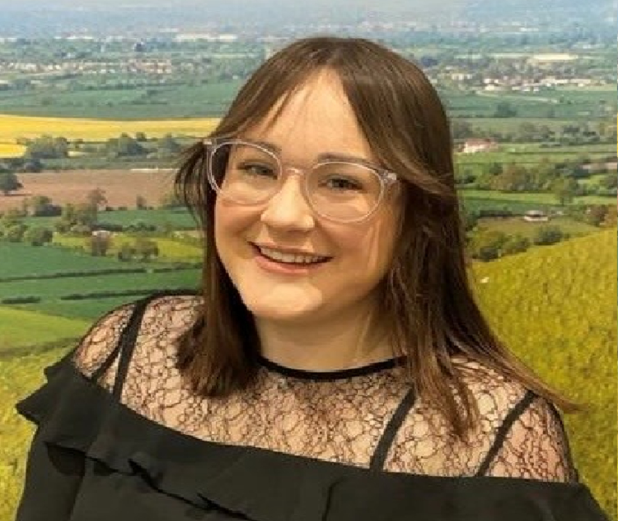 Ella  Gardner, Sales Negotiator