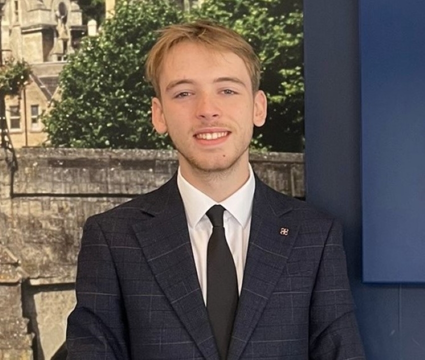 Oscar  Keane, Junior Sales Negotiator